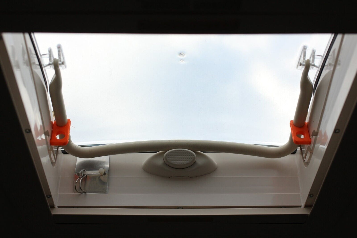 Roof hatch locks suitable for Dometic Mini Heki roof hatches